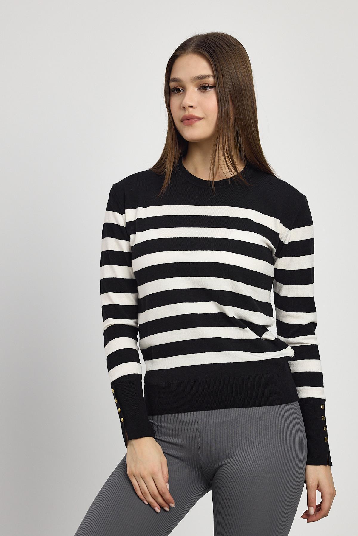 24346 Çizgili Kol Düğme Detay Kazak Siyah - RAYS