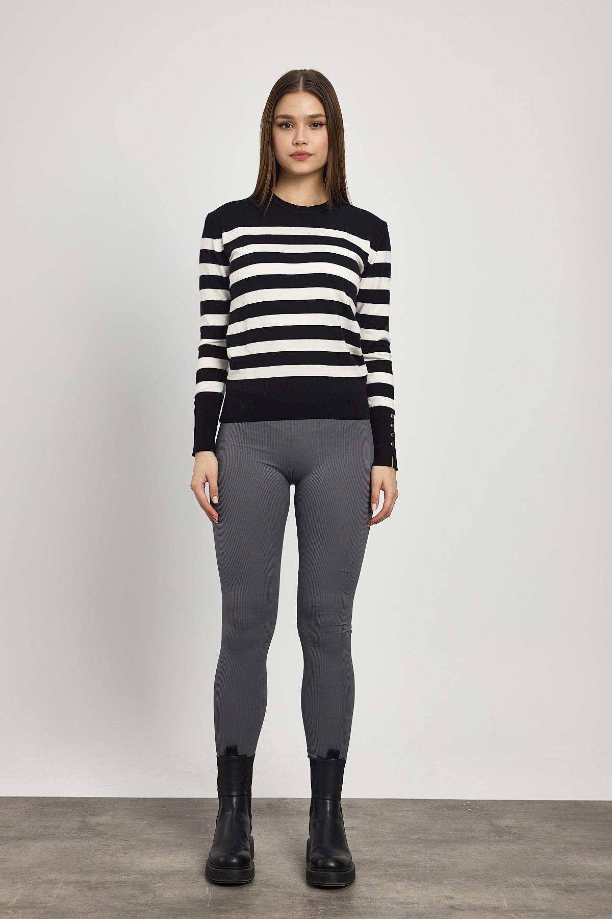 24346 Çizgili Kol Düğme Detay Kazak Siyah - 2