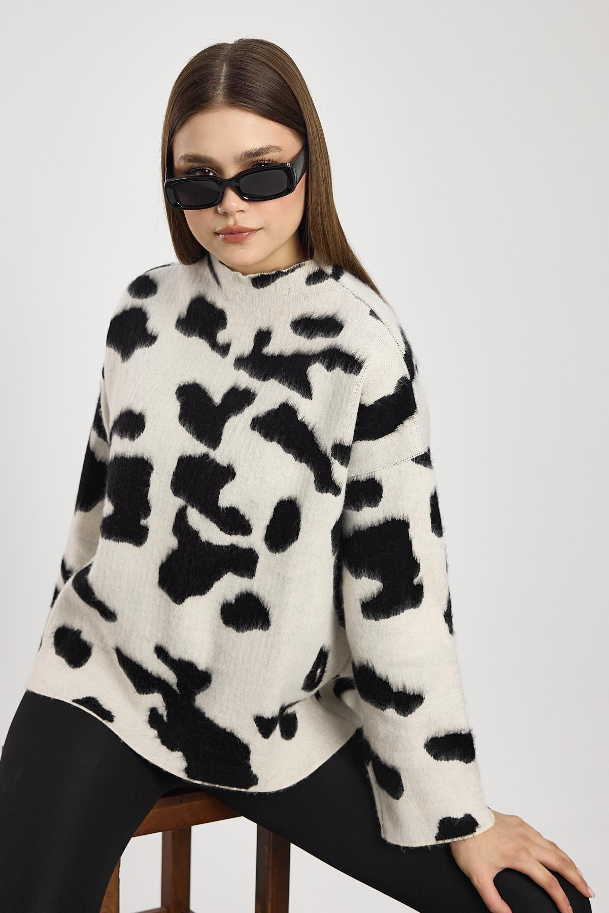 24371 Şardonlu Dik Yaka Leopar Kazak Siyah-Krem - 1