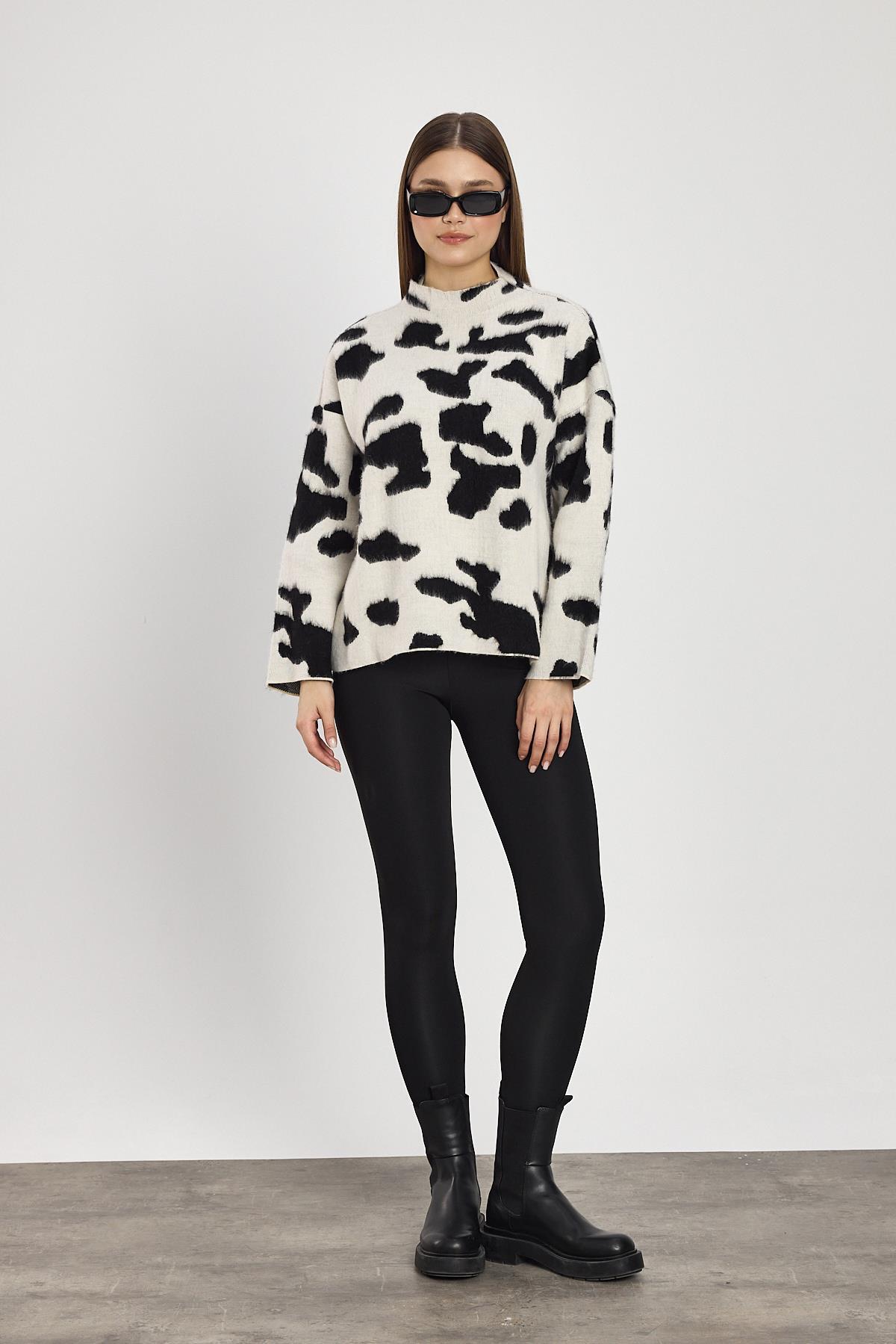24371 Şardonlu Dik Yaka Leopar Kazak Siyah-Krem - 2
