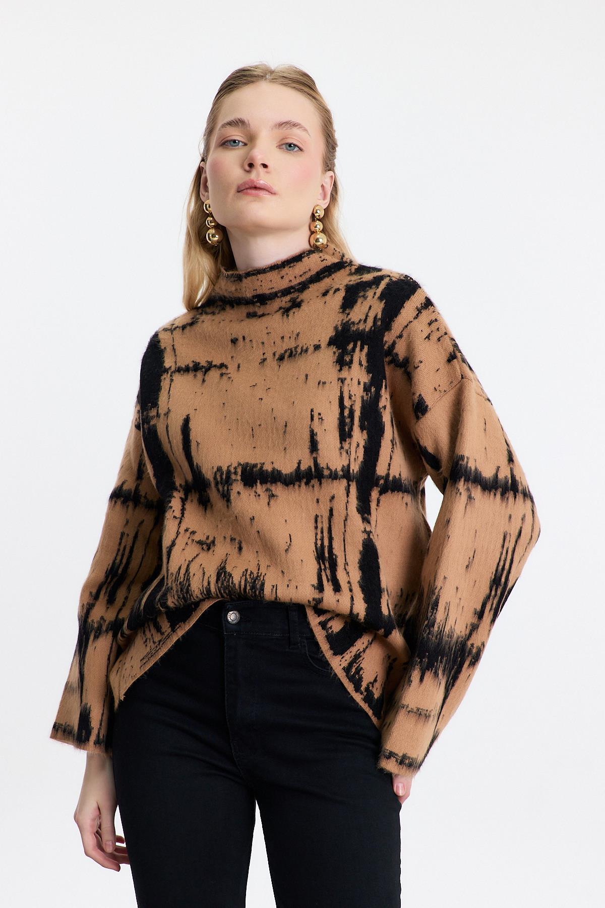 Camel-Siyah Yarım Boğaz Şardonlu Kazak 24378 - 2