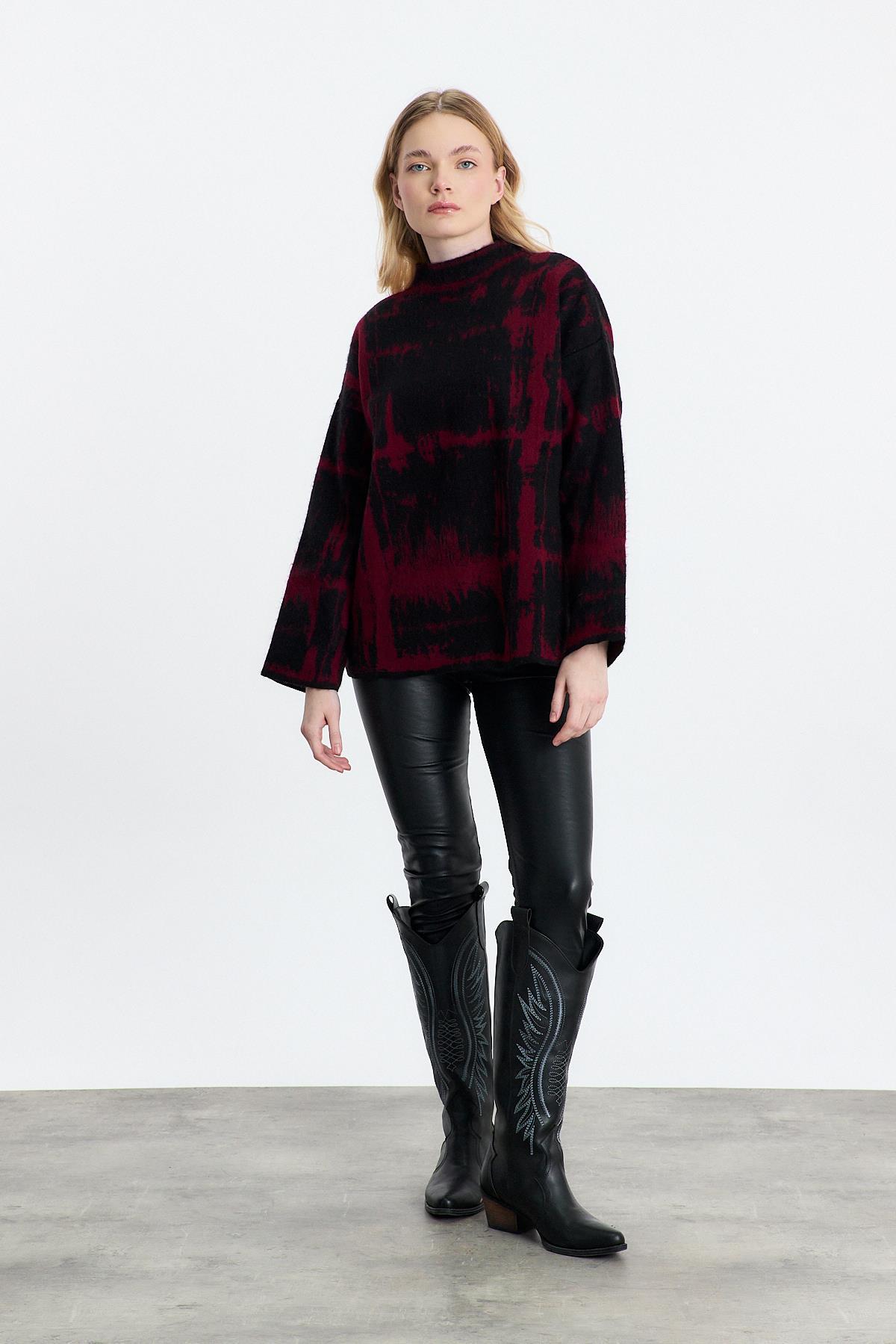 Siyah-Bordo Yarım Boğaz Şardonlu Kazak 24378 