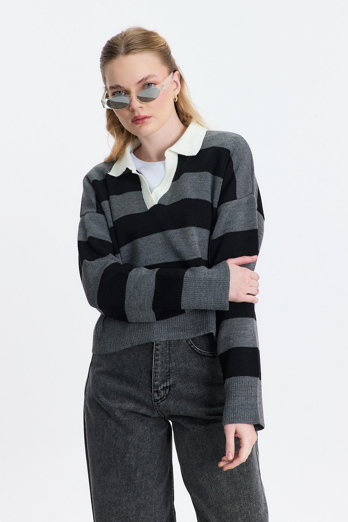 Gri Polo Yaka Çizgili Kazak 24379 - 3