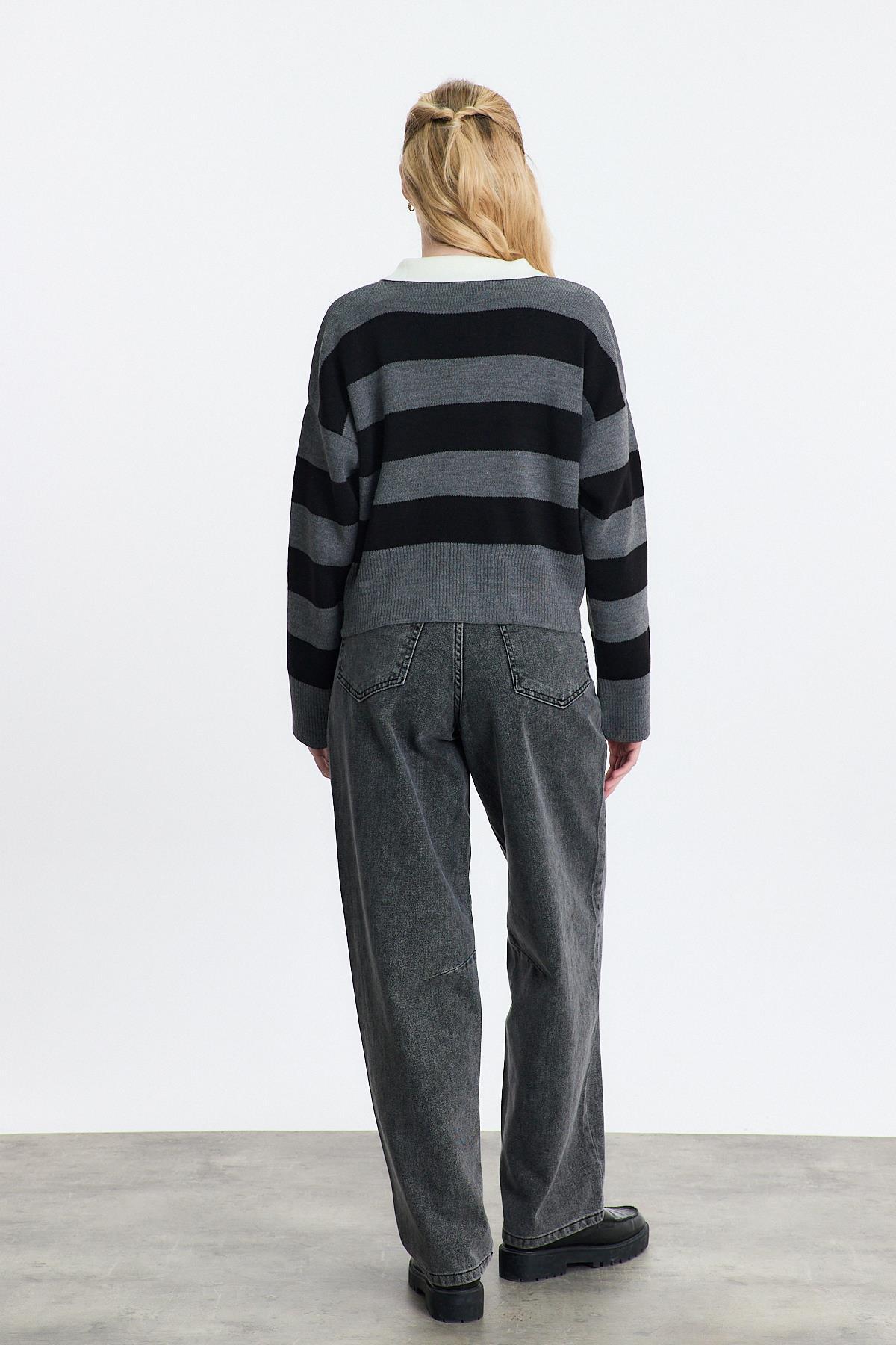 Gri Polo Yaka Çizgili Kazak 24379 - 5