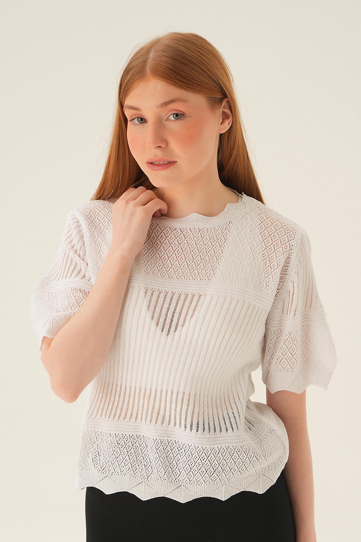 Beyaz Kısa Kol Bluz 2440 - 1