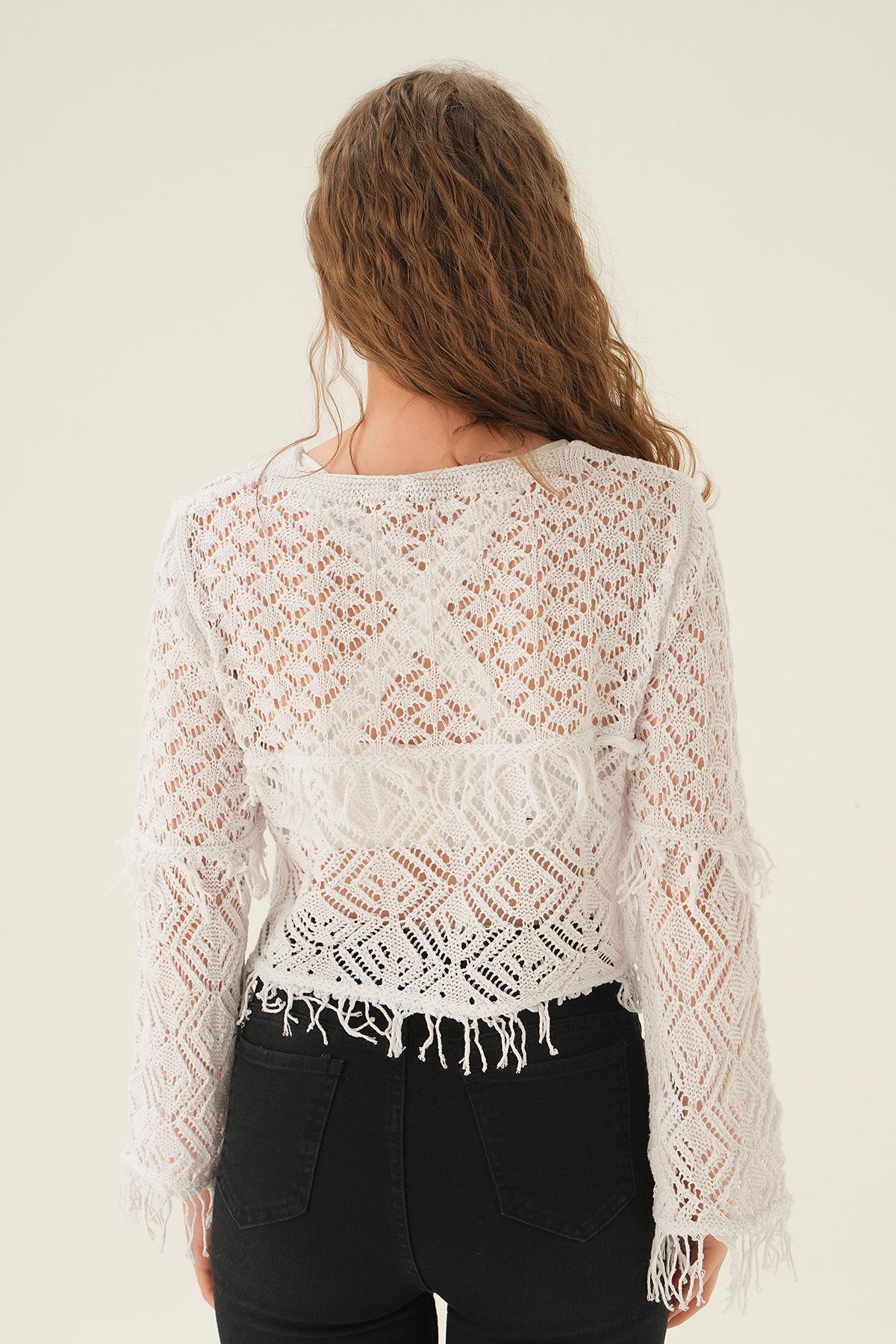 Beyaz Püskül Detay Hırka 2444 - 4