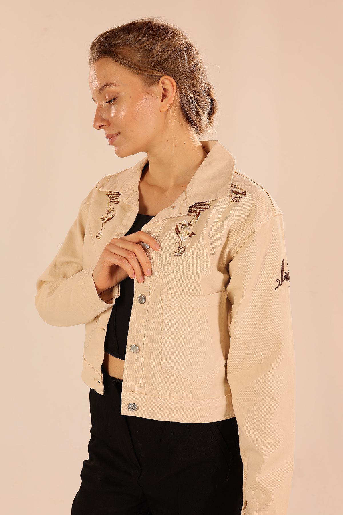 2445 Çiçek Nakış Gabardin Ceket Bej - 3