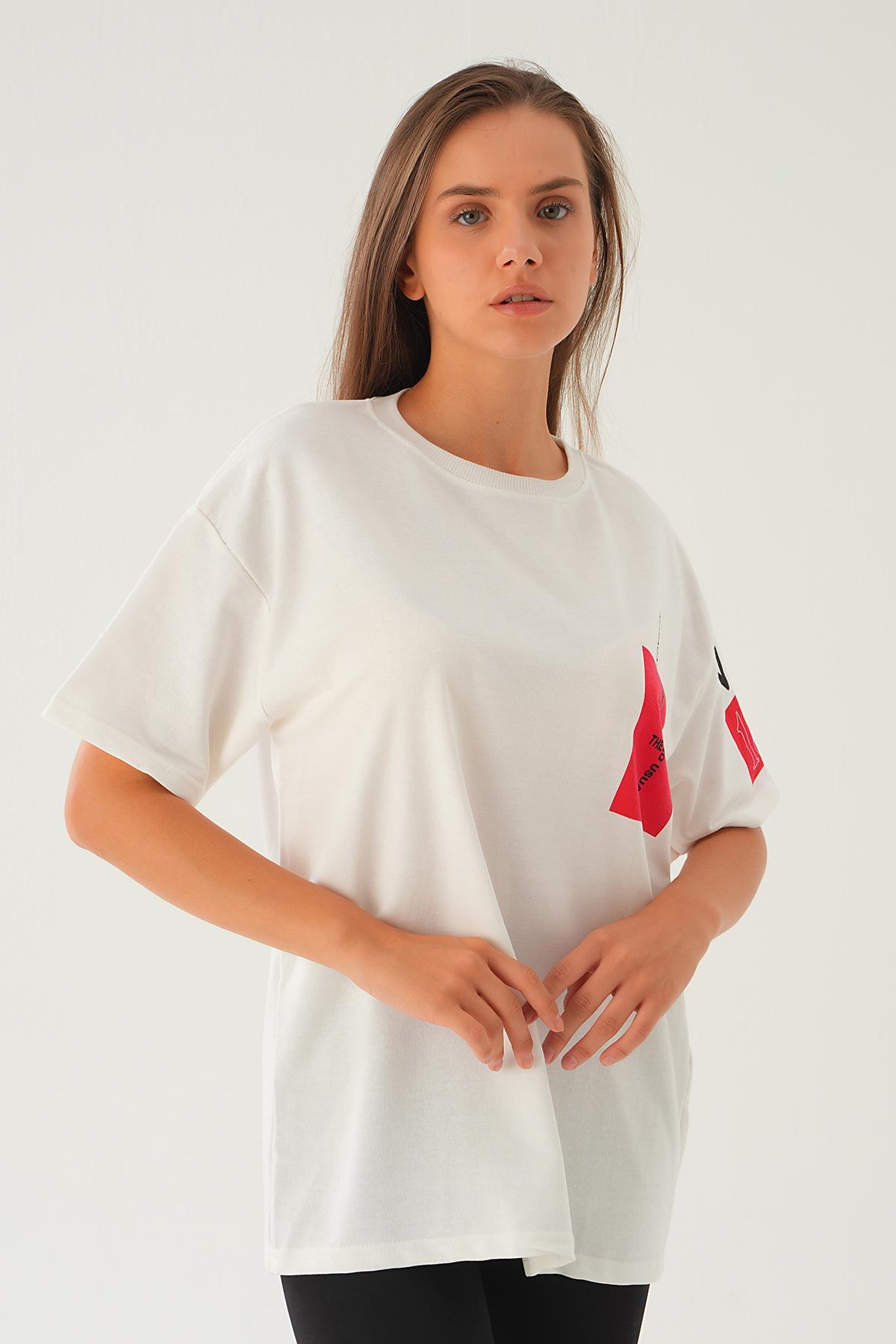 2447 Arka Ön Yazı Baskılı Tişört Beyaz - 2