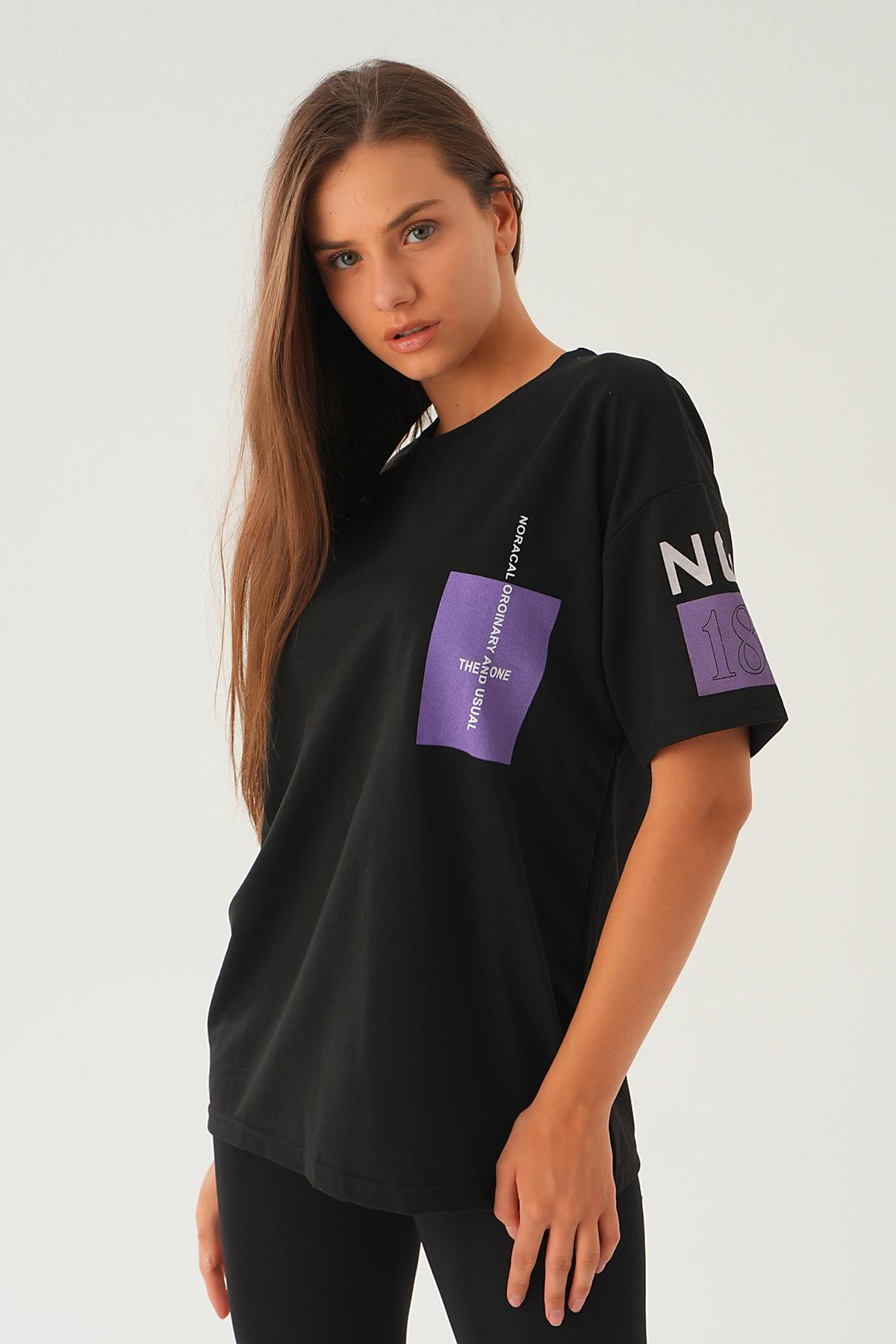Siyah Arka Ön Yazı Baskılı Tişört 2447 - 4