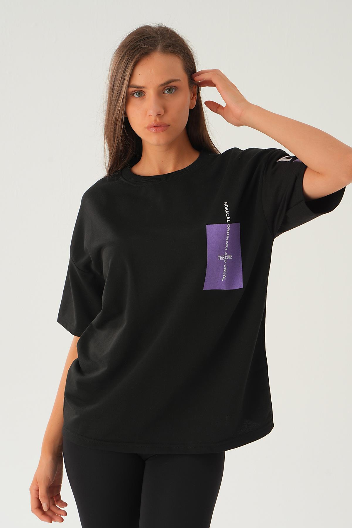 Siyah Arka Ön Yazı Baskılı Tişört 2447 - 6