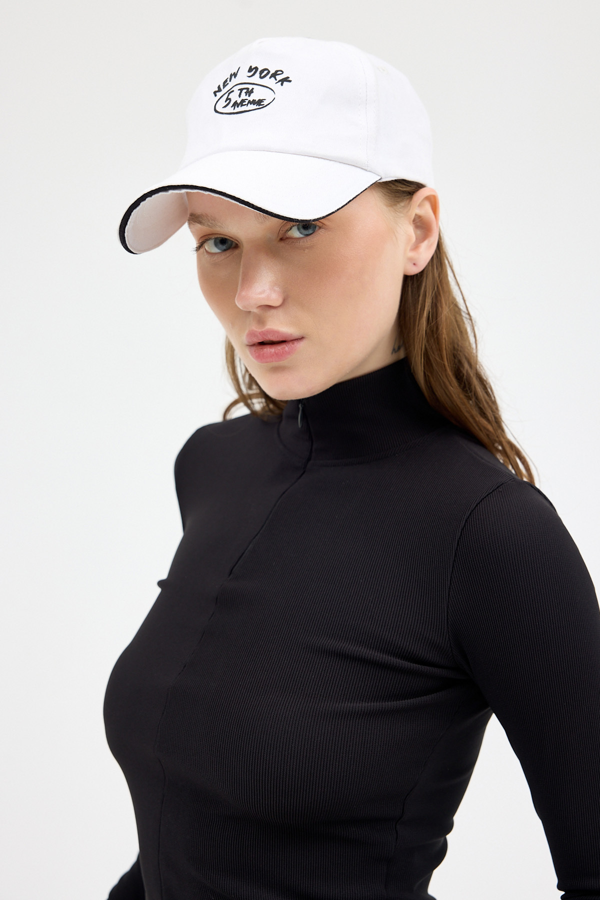 Siyah Yarım Balıkçı Yaka Fermuarlı Body 2447 - RAYS