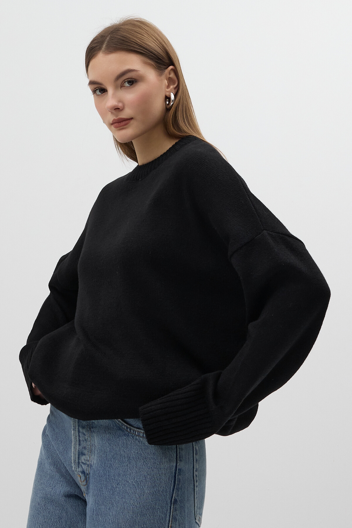 Siyah Bisiklet Yaka Oversize Kadın Kazak 2450 