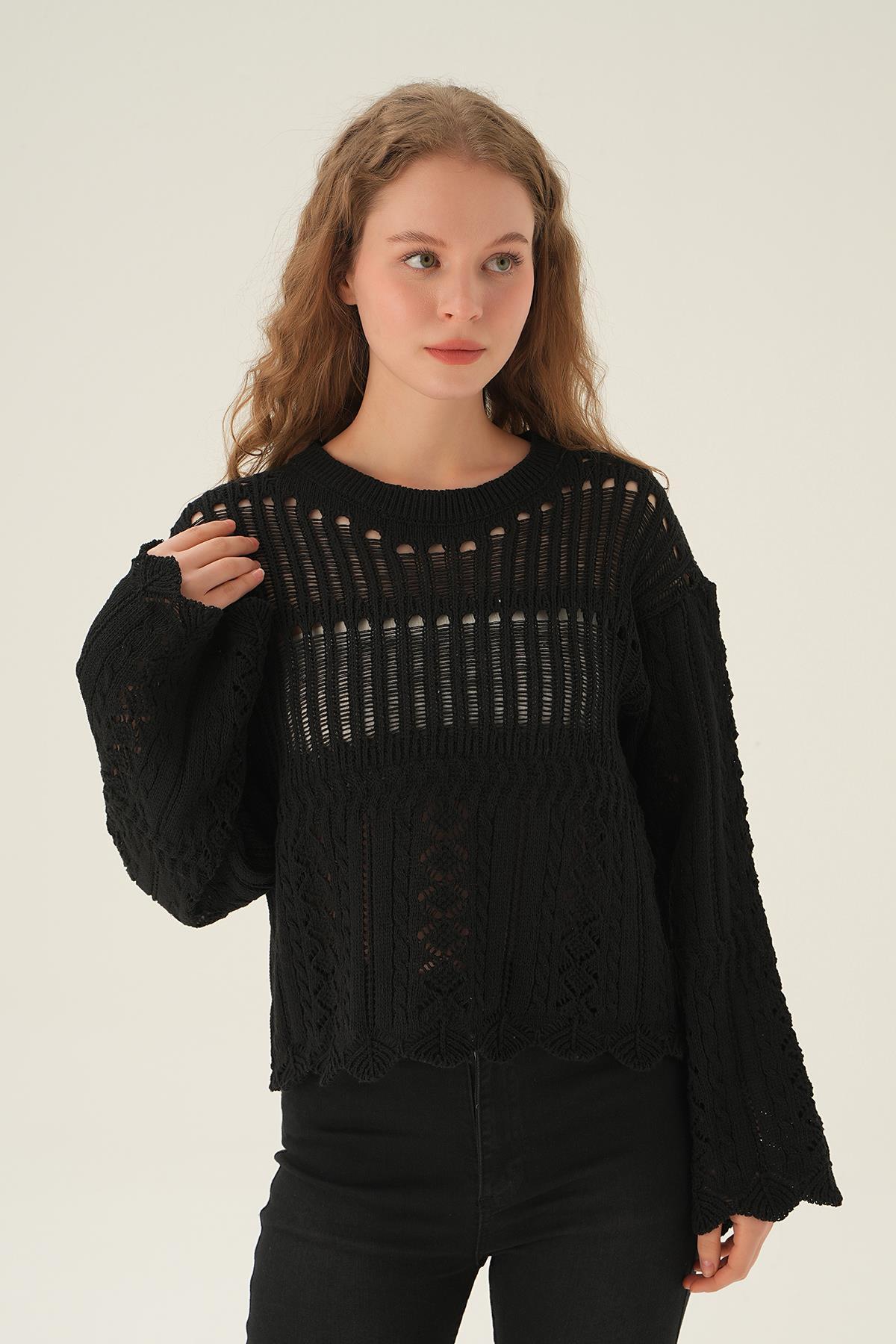 Siyah Baklava Detay Ajurlu Bluz 2452 - 1