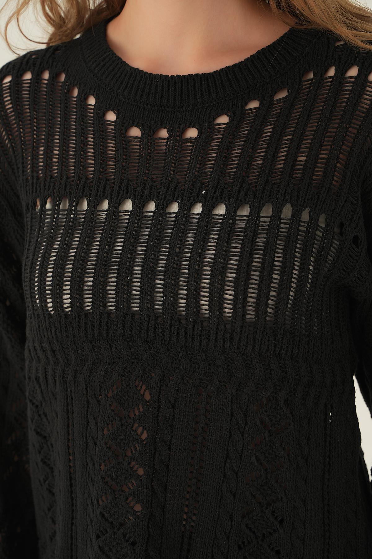 Siyah Baklava Detay Ajurlu Bluz 2452 - 5