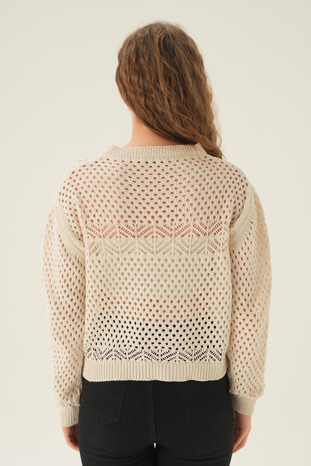 2458 Bisiklet Yaka Ajurlu Bluz Natural - 5