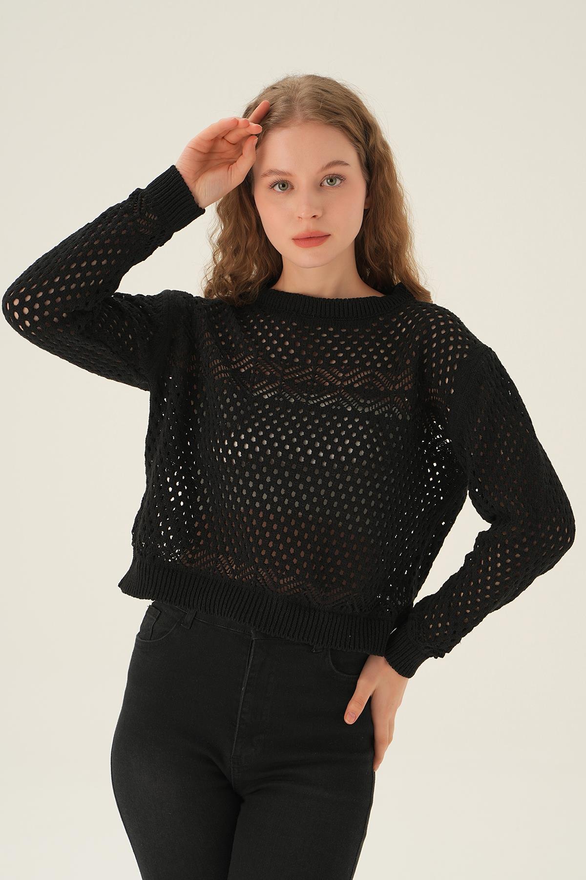 Siyah Bisiklet Yaka Ajurlu Bluz 2458 - 2