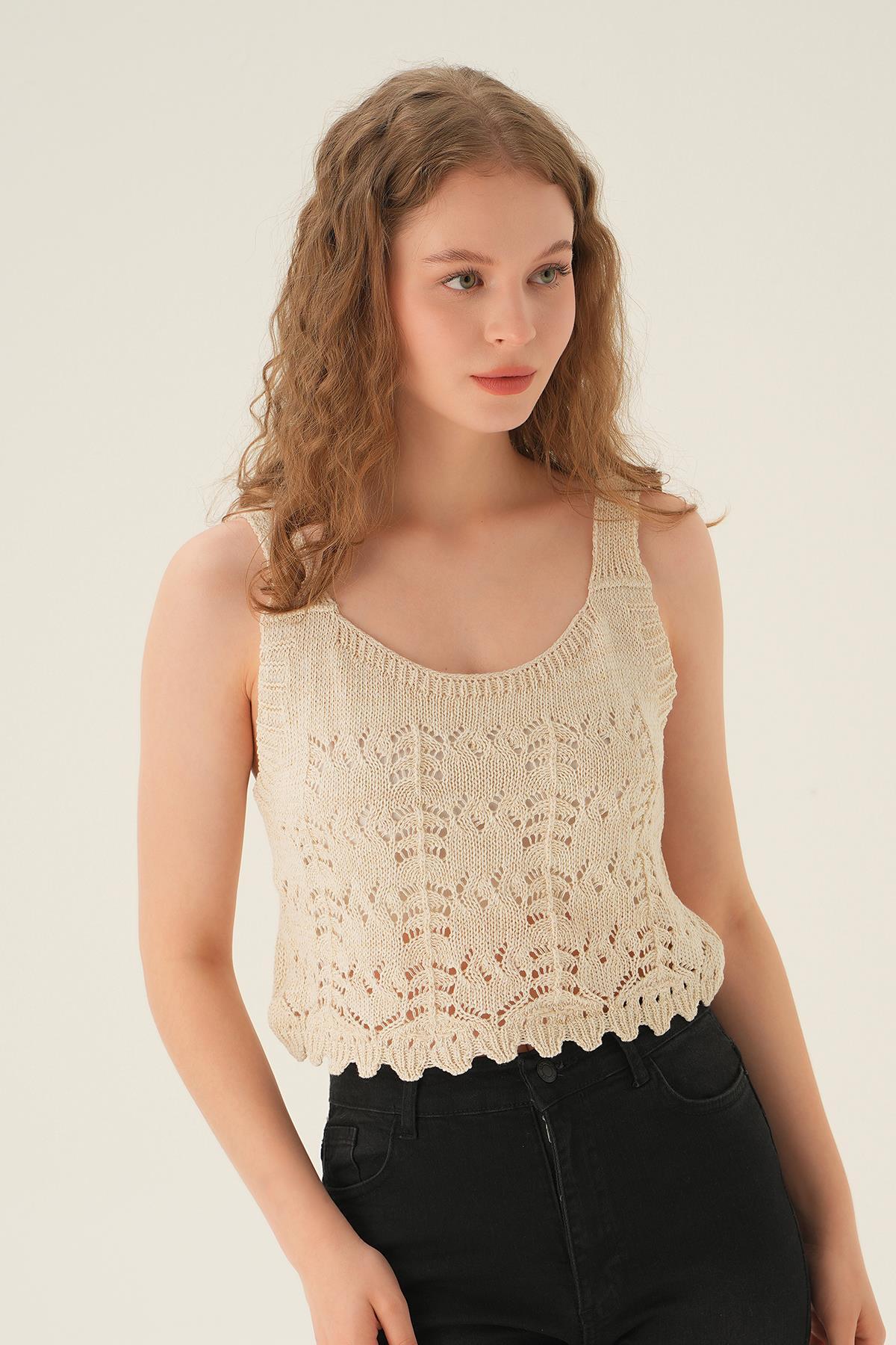 2459 Askılı Ajurlu Bluz Natural - 3