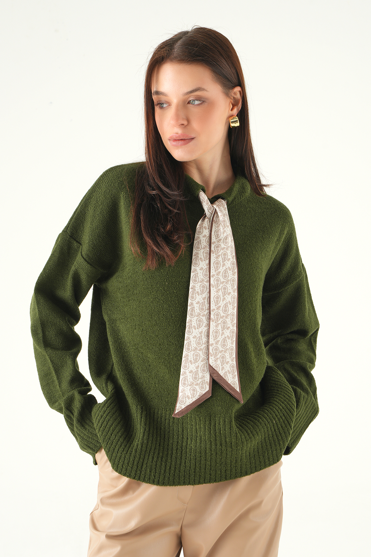 2465 Fular Detay Kazak Haki 