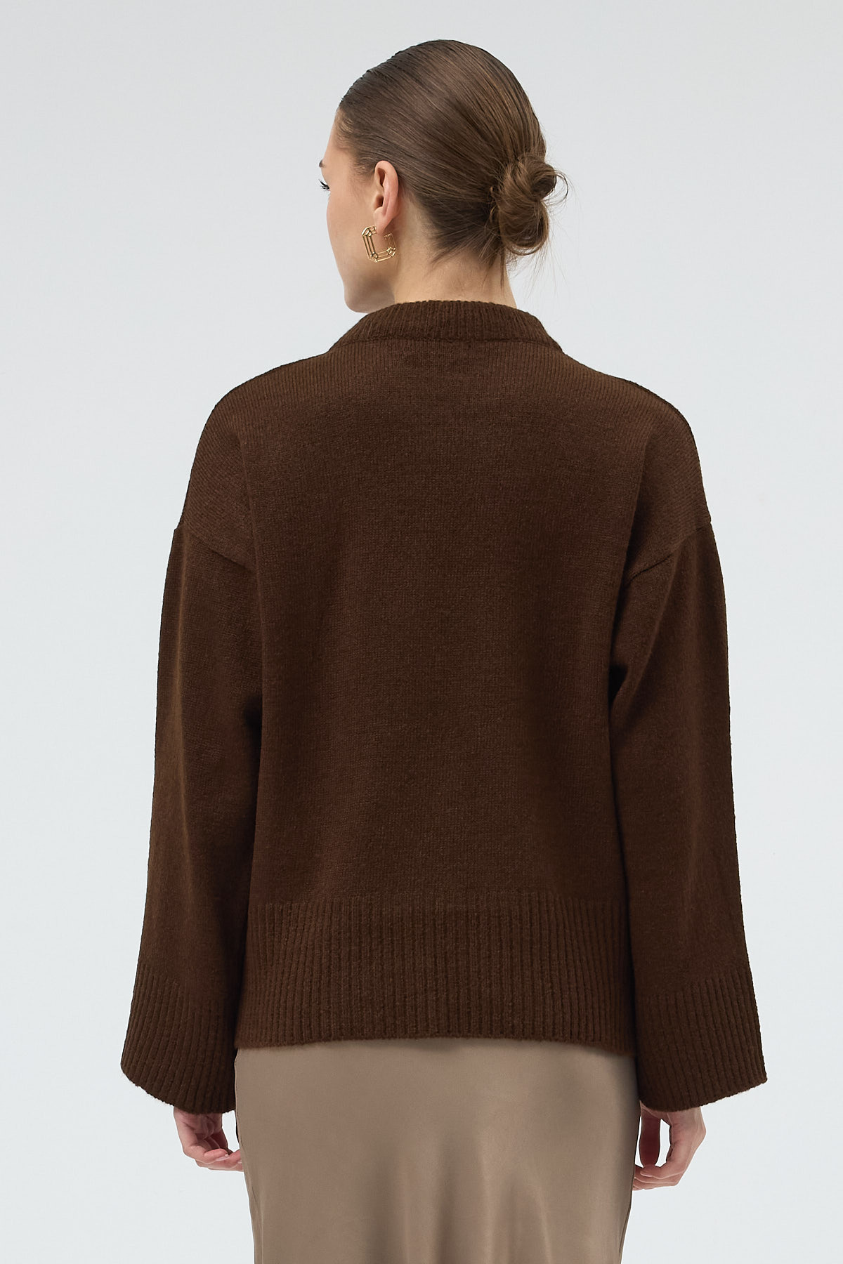 Kahverengi Fular Detaylı Dik Yaka Kadın Triko Kazak 2465 - 5