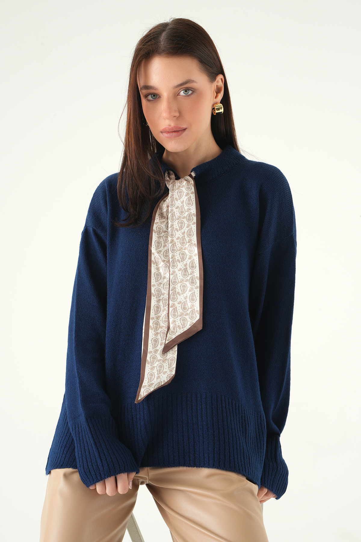 Laci Fular Detaylı Dik Yaka Kadın Triko Kazak 2465 - 1