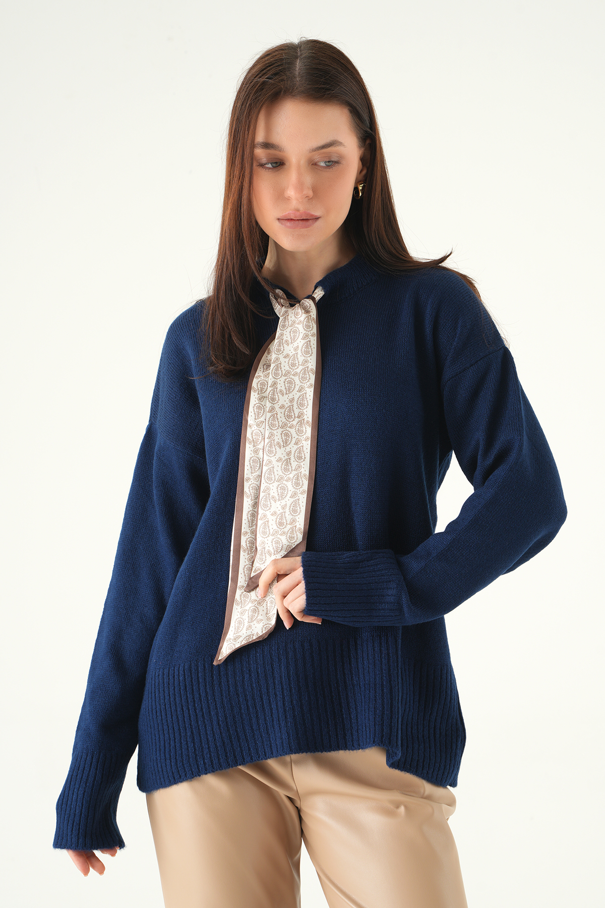 Laci Fular Detaylı Dik Yaka Kadın Triko Kazak 2465 - 7