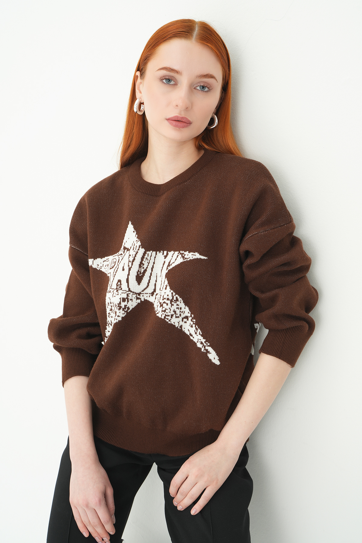 Kahve - Ekru Yıldız Baskılı Oversize Kazak 2474 - 1