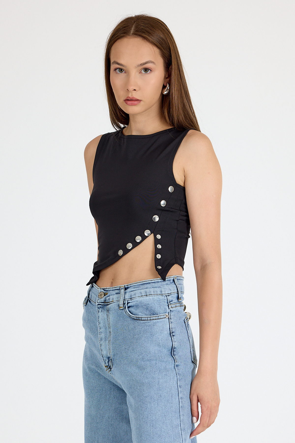 Siyah Çıt Detaylı Asimetrik Kesim Kolsuz Bluz 2494 - 2