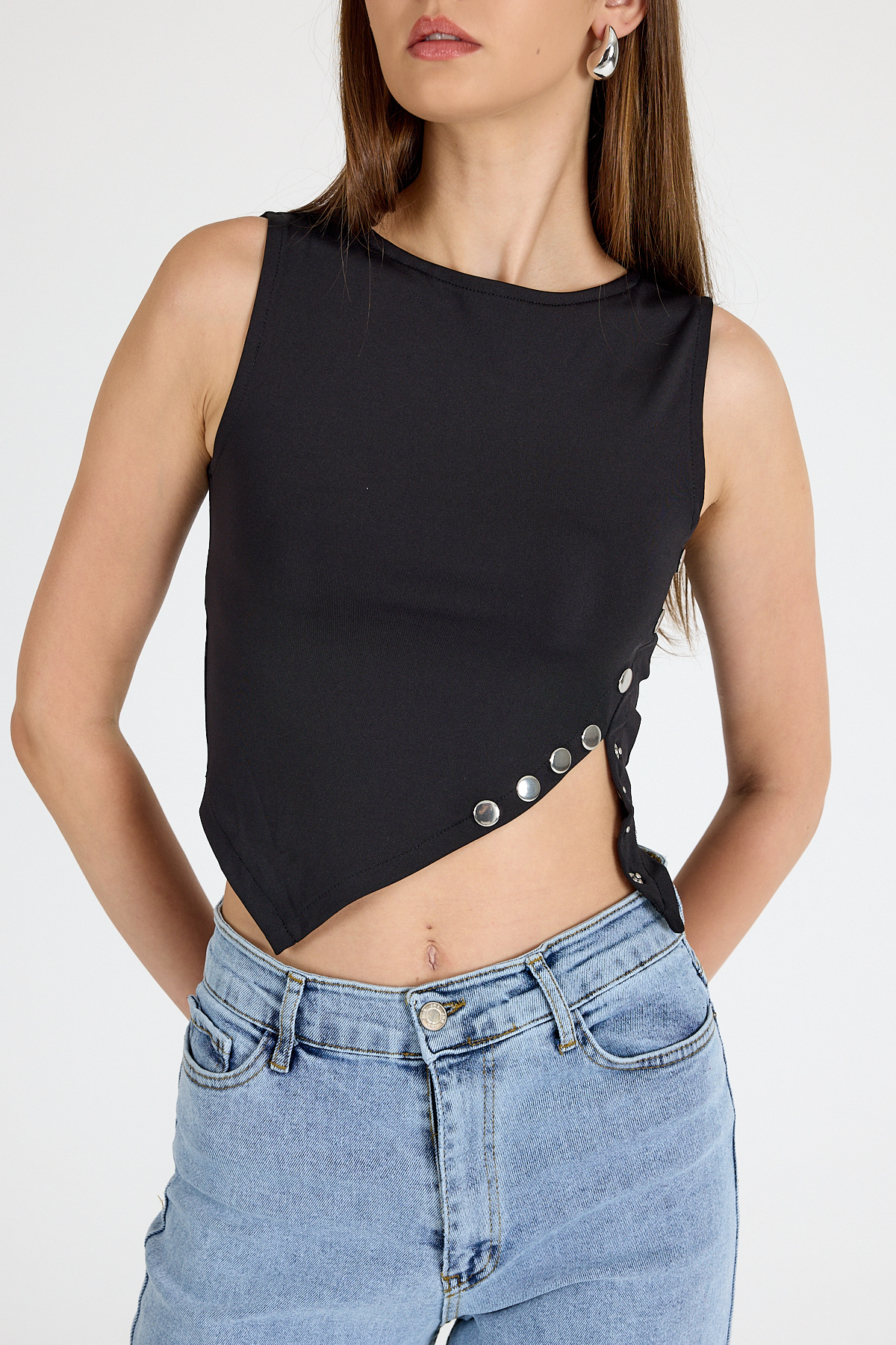 Siyah Çıt Detaylı Asimetrik Kesim Kolsuz Bluz 2494 - 4