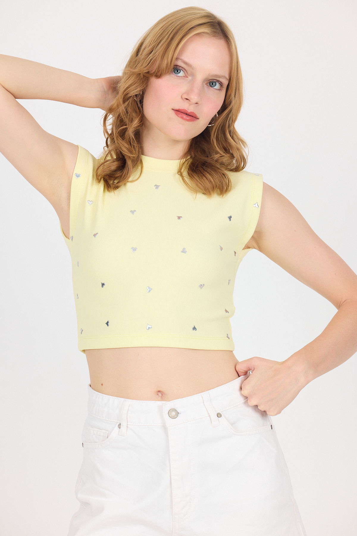 Sarı Gümüş Kalp Detaylı Crop Tişört 2499 - 2