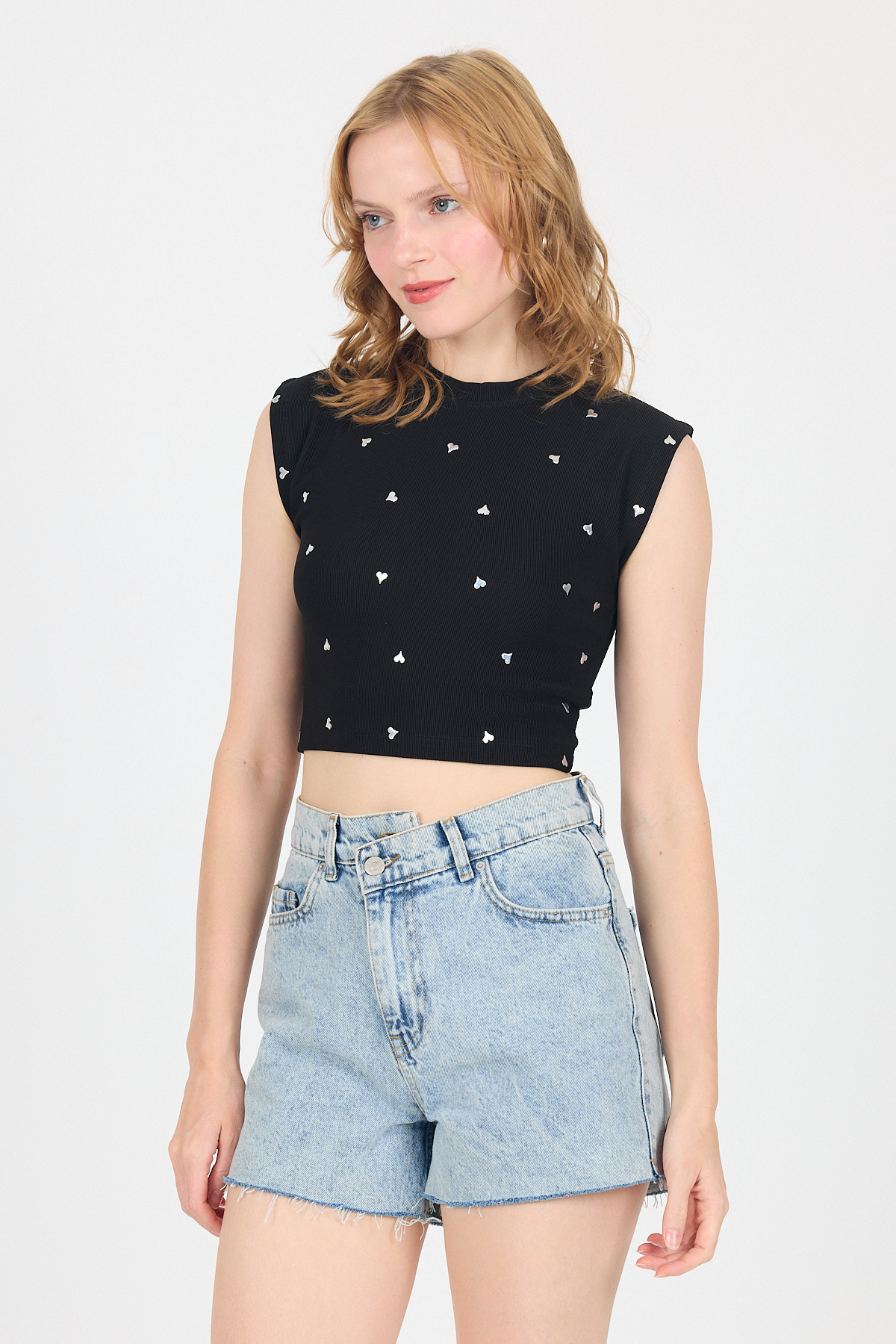 Siyah Gümüş Kalp Detaylı Crop Tişört 2499 - 2