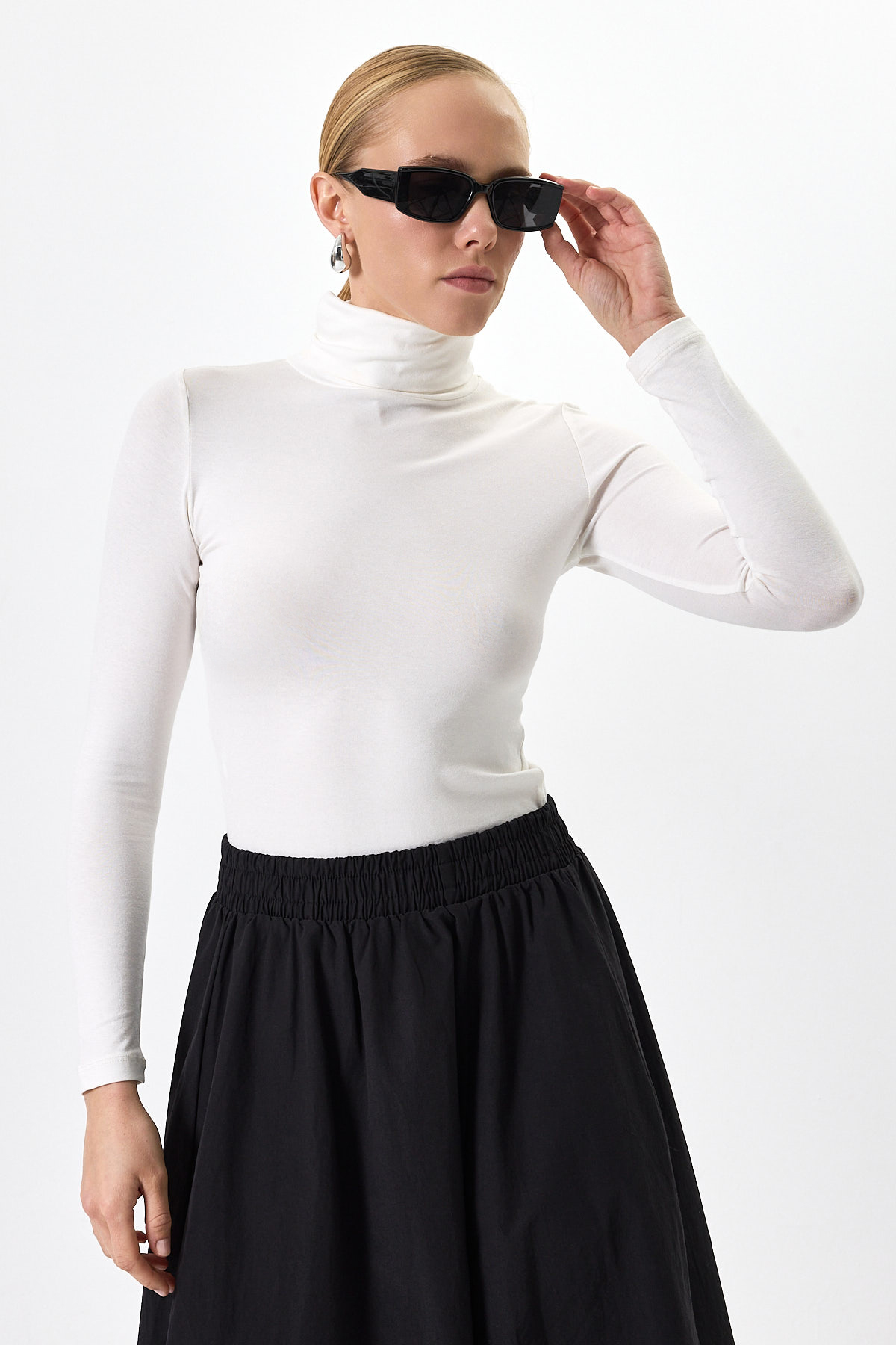 2504 Balıkçı Yaka Bluz Beyaz - RAYS (1)