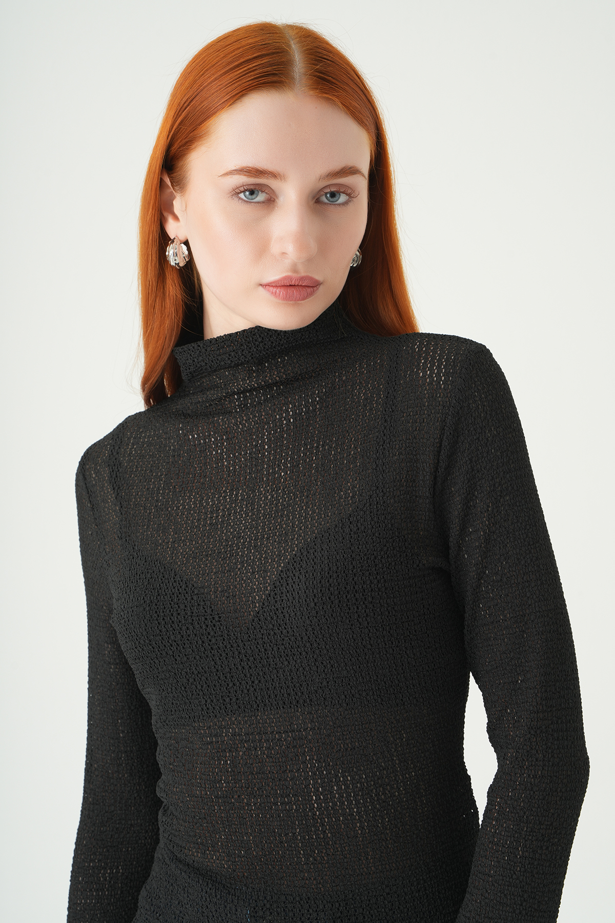 251131 Dik Yaka Uzun Kol Bluz Siyah - RAYS