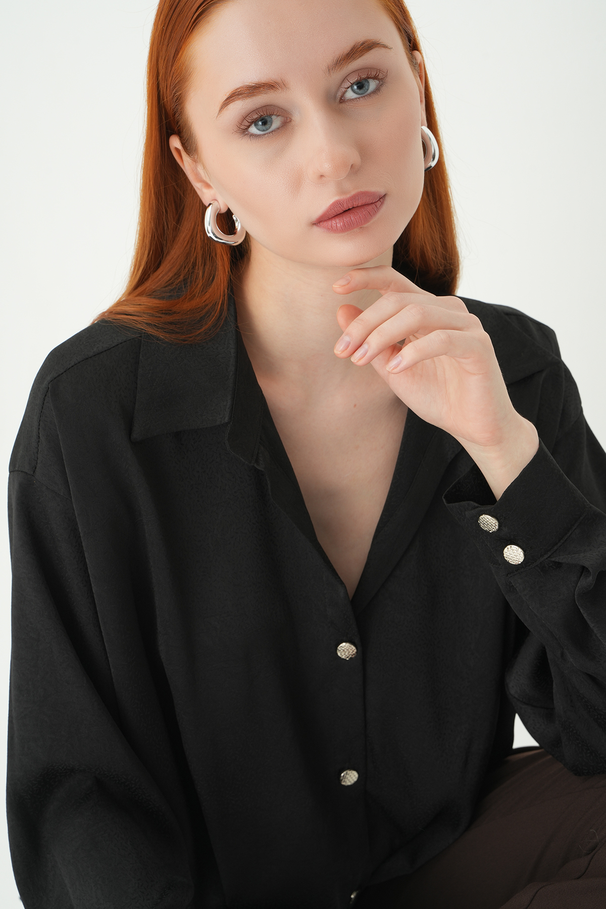 Siyah Düğmeli Klasik Gömlek 251152 