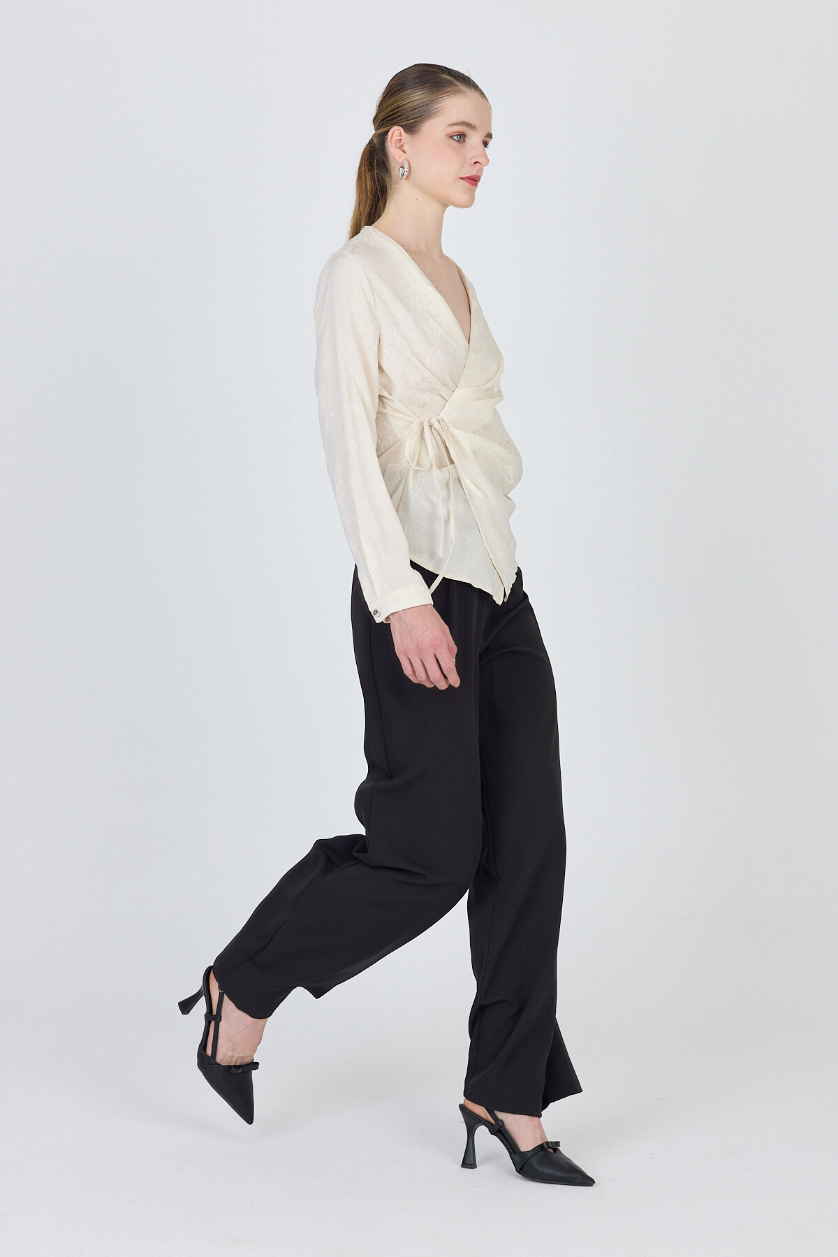 Bej Jakarlı Kruvaze Yaka Bağlamalı Bluz 251156 - 6