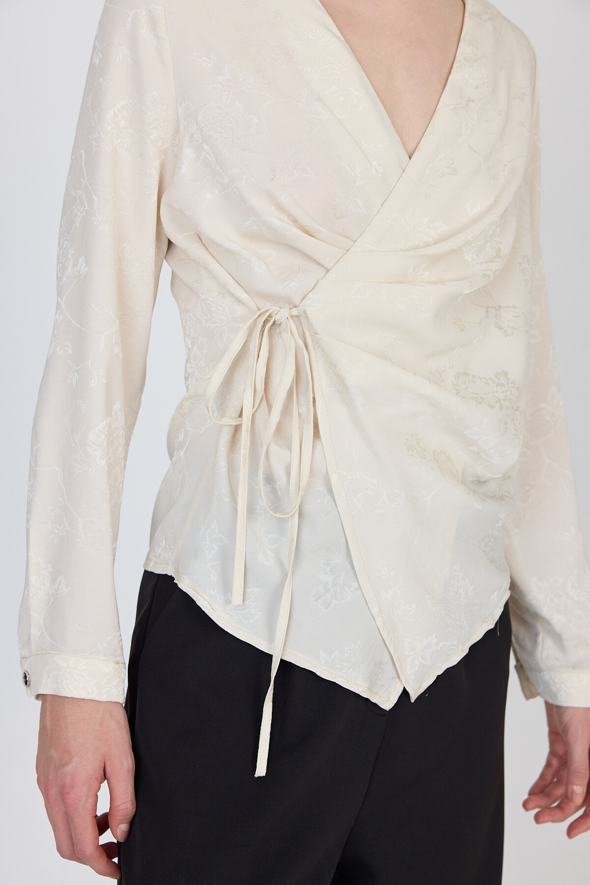 Bej Jakarlı Kruvaze Yaka Bağlamalı Bluz 251156 - 4