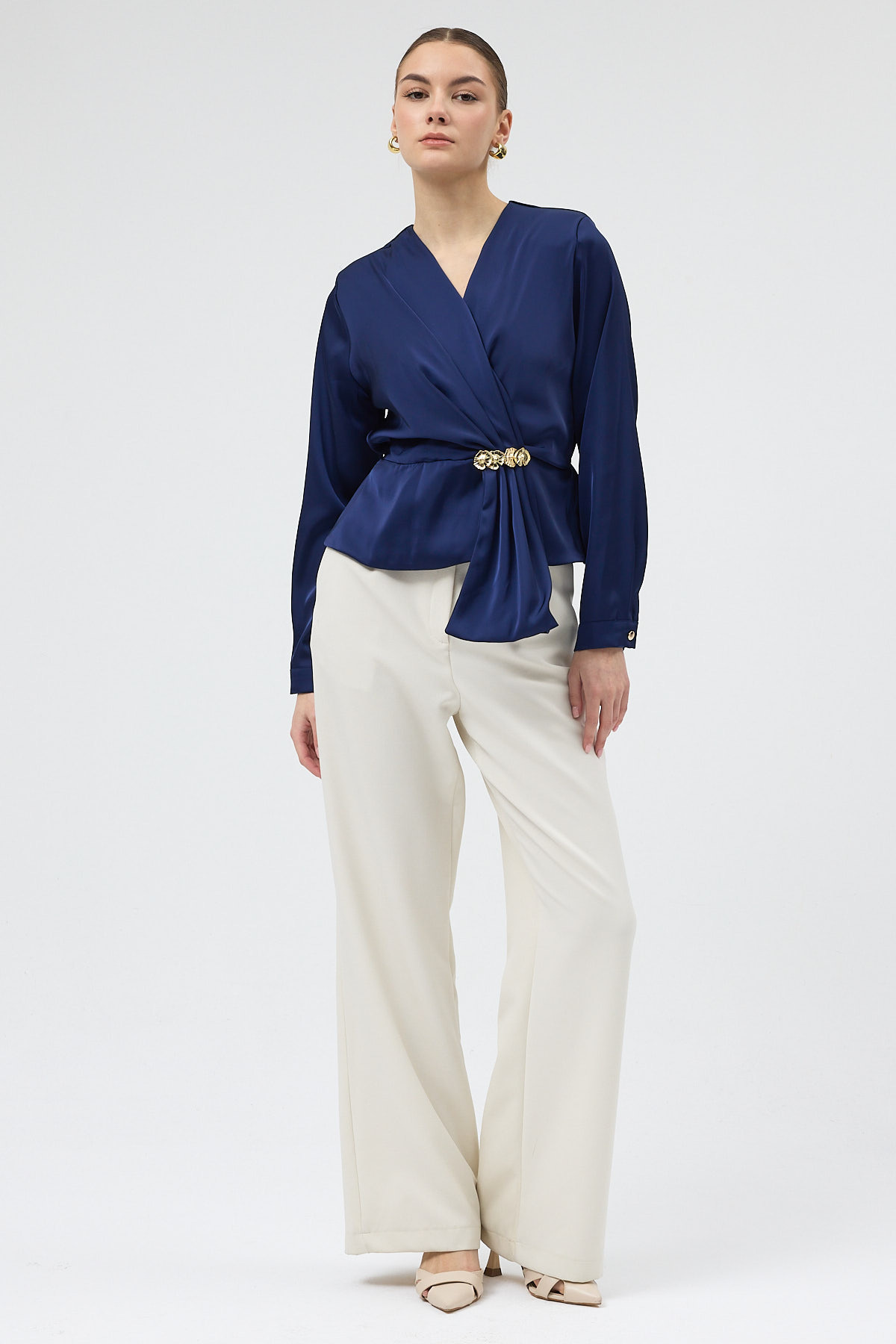 Lacivert Kruvaze Yaka Taş Toka Detaylı Uzun Kollu Kadın Bluz 251279 - 3