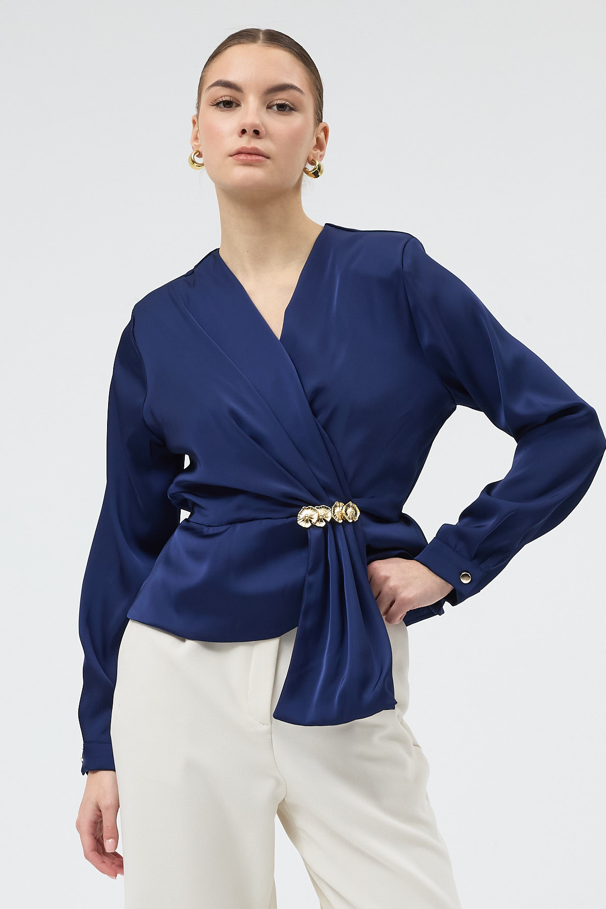 Lacivert Kruvaze Yaka Taş Toka Detaylı Uzun Kollu Kadın Bluz 251279 - 6