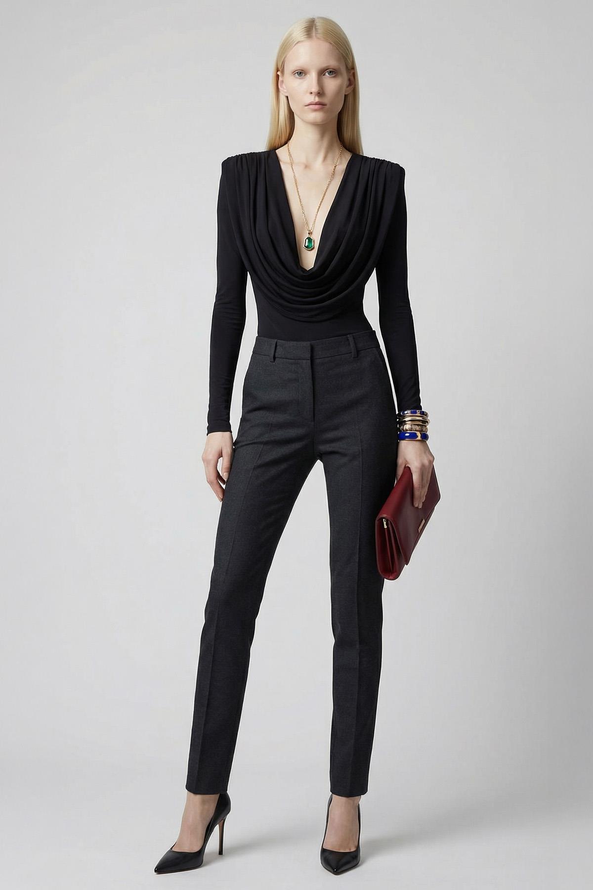 251282 Degaje Yaka Uzun Kol Bluz Siyah 