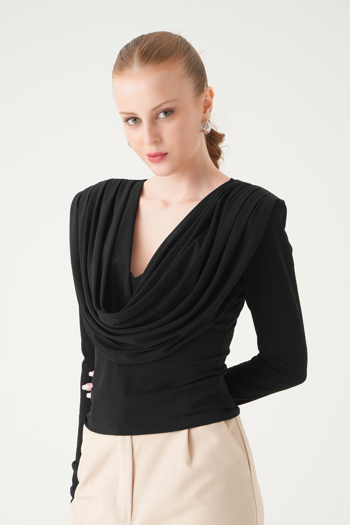 Siyah Degaje Yaka Uzun Kol Bluz 251282 - 2