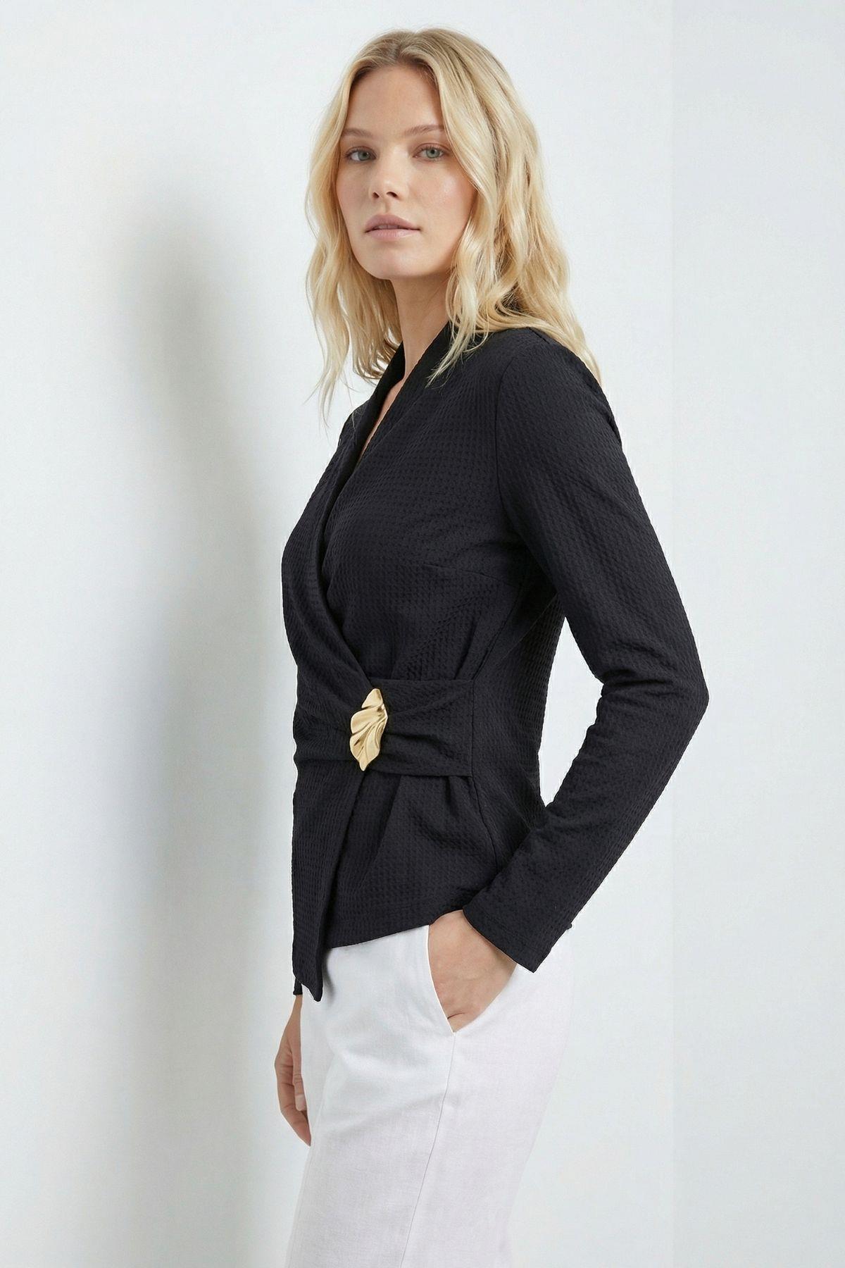 Siyah Kruvaze Yaka Bluz 251298 - RAYS (1)