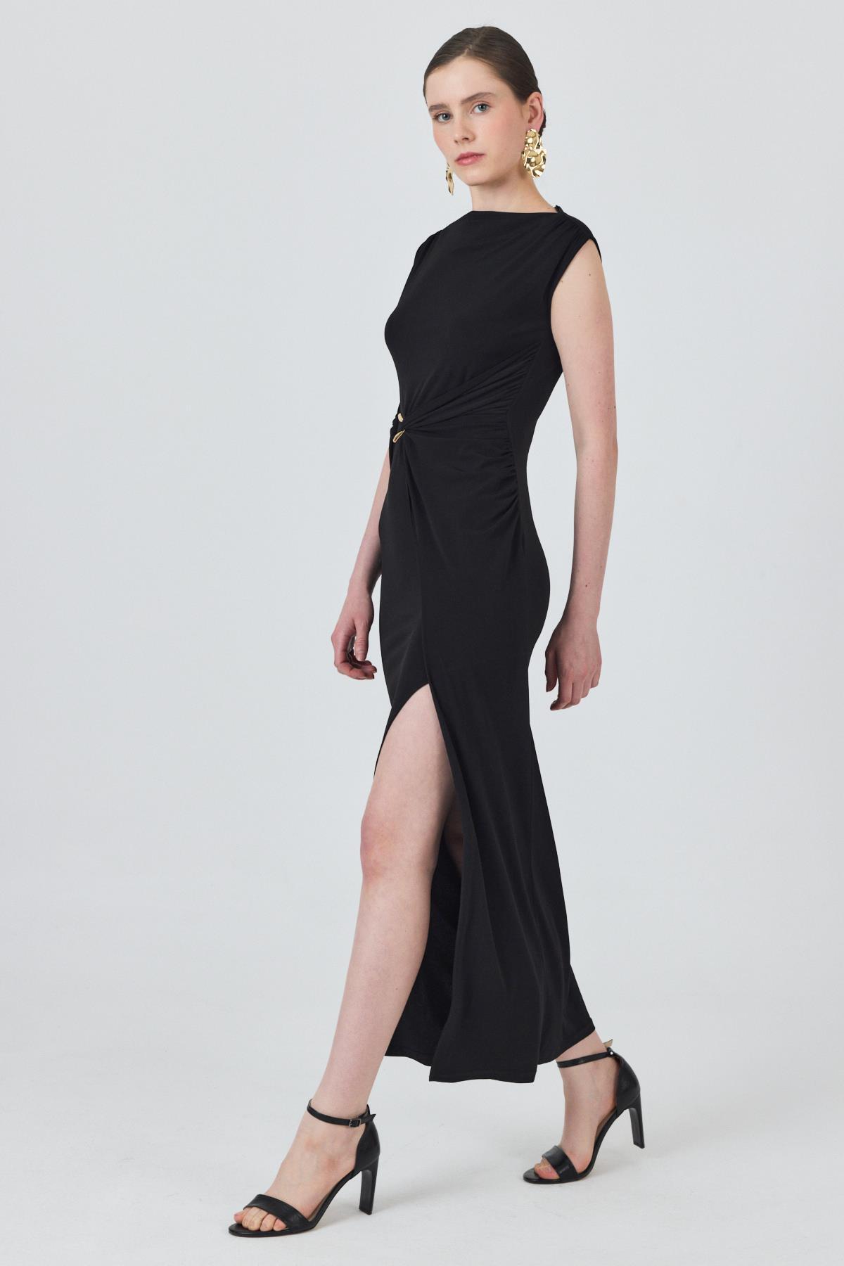 Siyah Yan Büzgü Toka Detaylı Elbise 251605 - RAYS