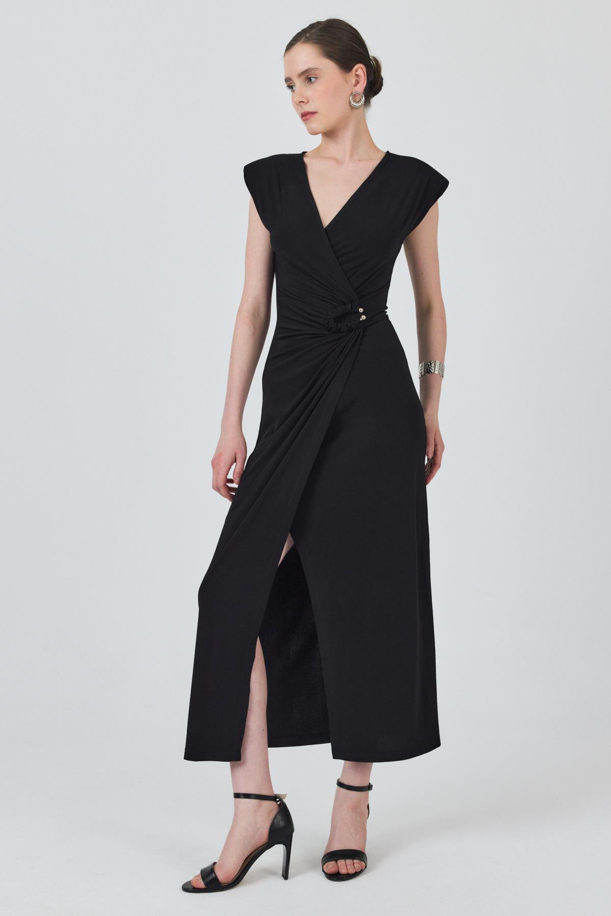 Siyah V Yaka Toka Detaylı Elbise 251622 - 2