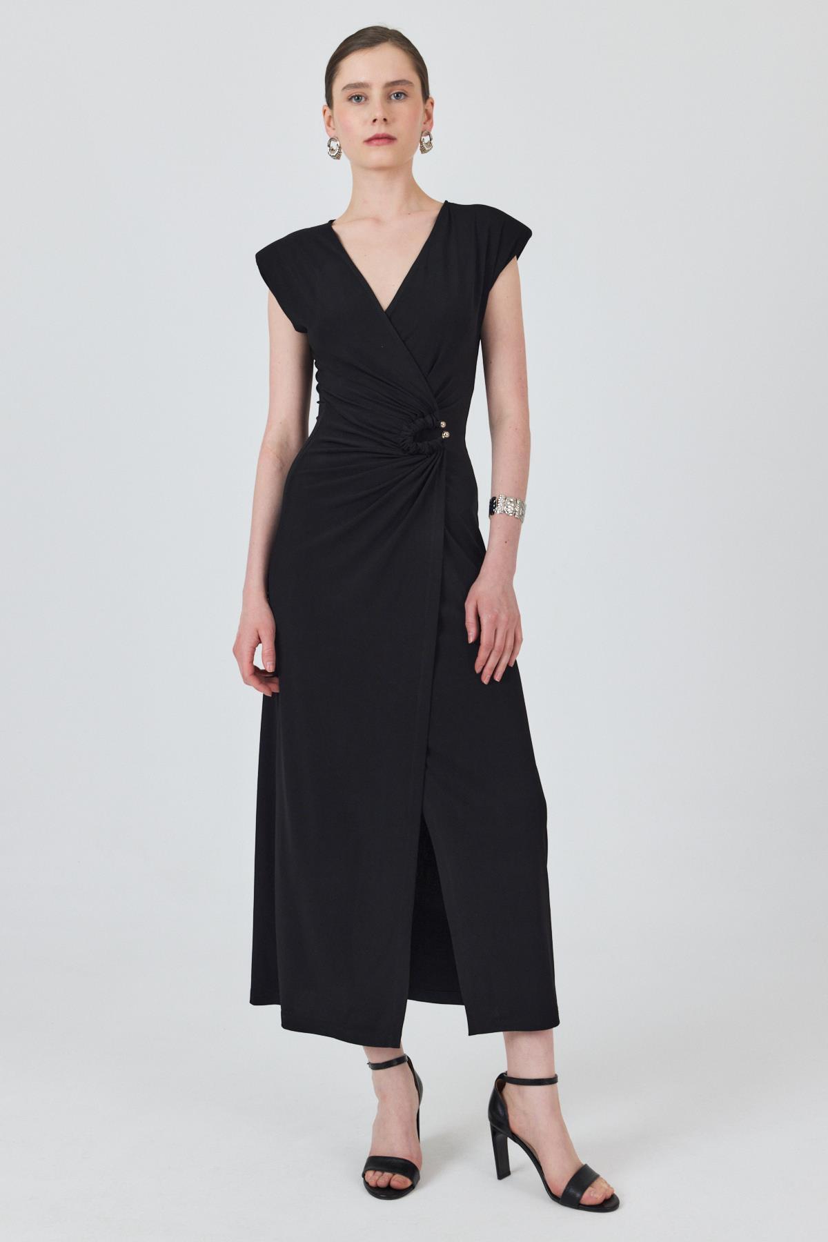 Siyah V Yaka Toka Detaylı Elbise 251622 