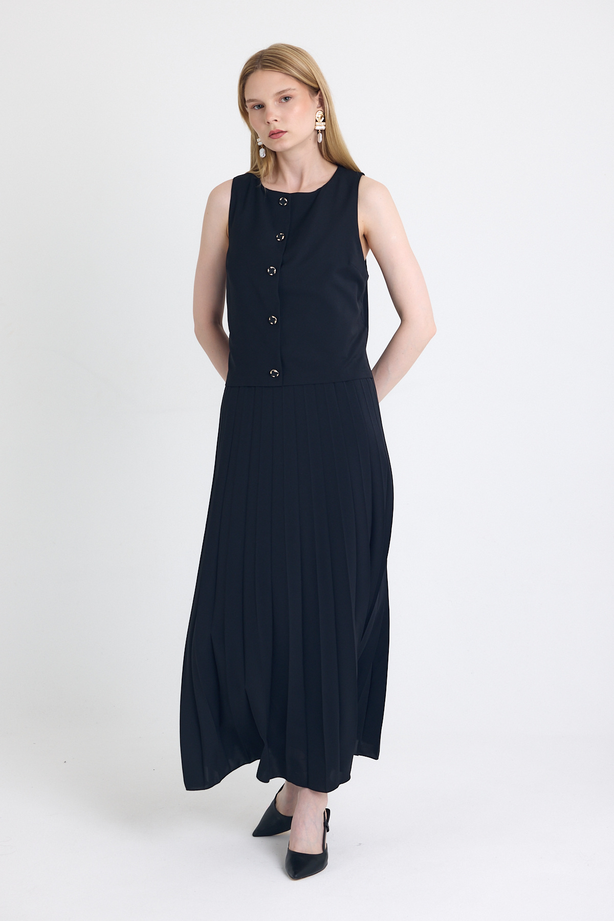 Siyah Ön Düğmeli Pliseli Elbise 251627 - 7