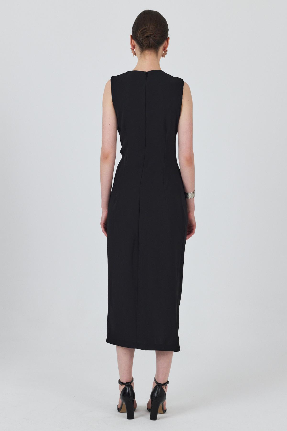 Siyah Kolsuz Yan Pile Detaylı Tokalı Elbise 251633 - 5