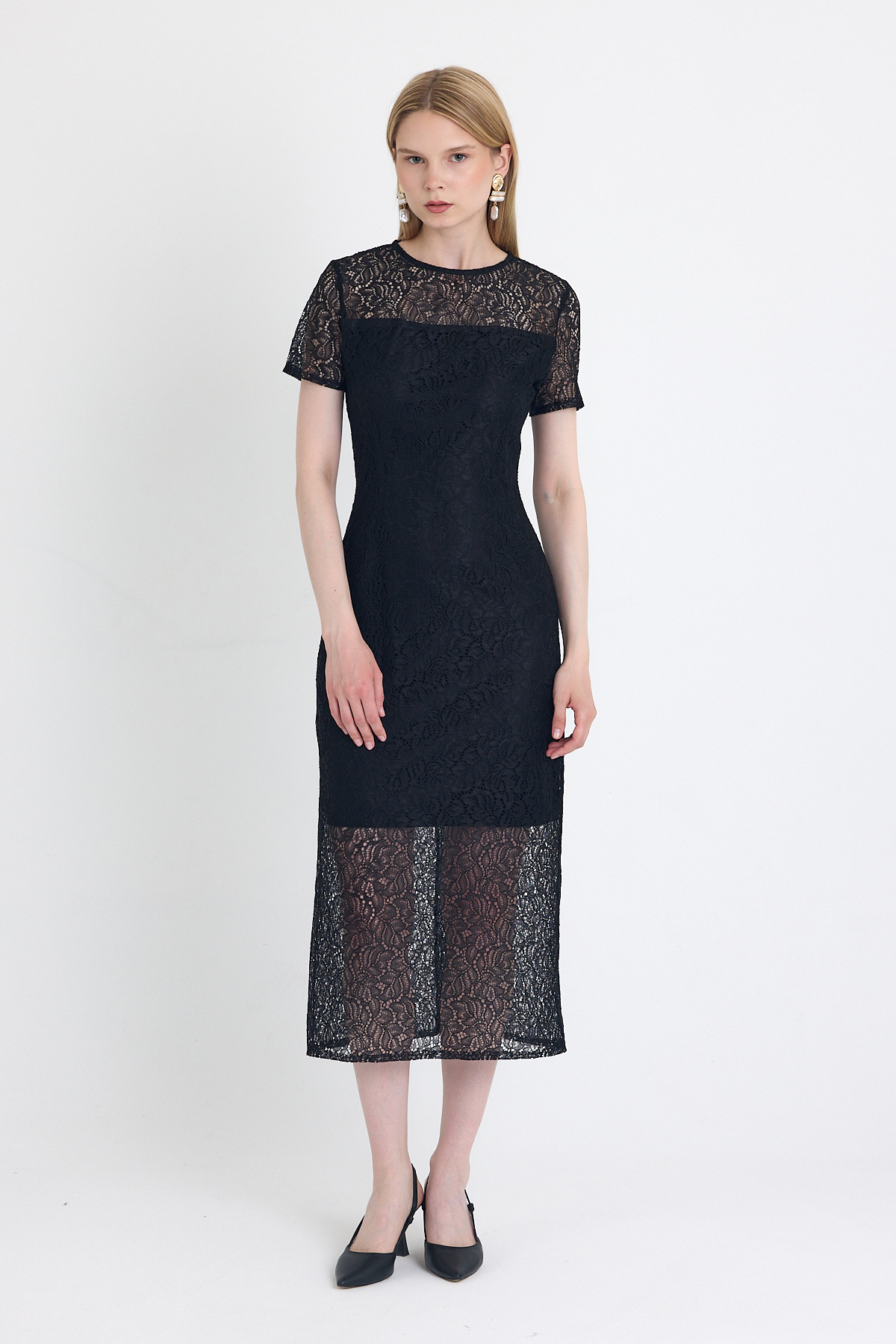 Siyah Dantel Detaylı Kısa Kollu Midi Elbise 251669 - 2
