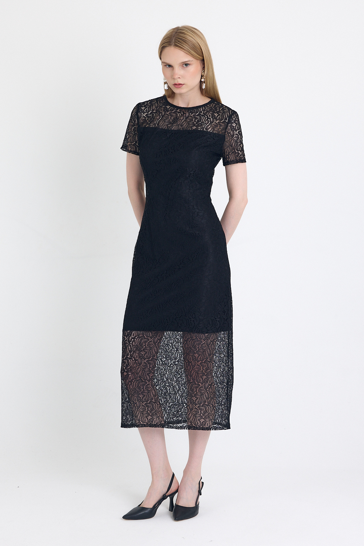 Siyah Dantel Detaylı Kısa Kollu Midi Elbise 251669 - 1