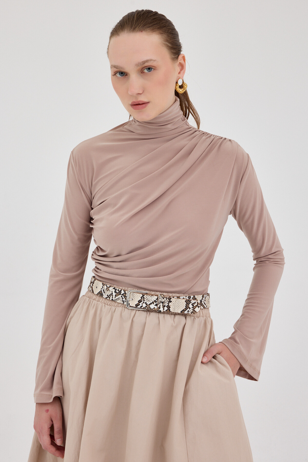 Bej Balıkçı Yaka Drapeli Bluz 2517 