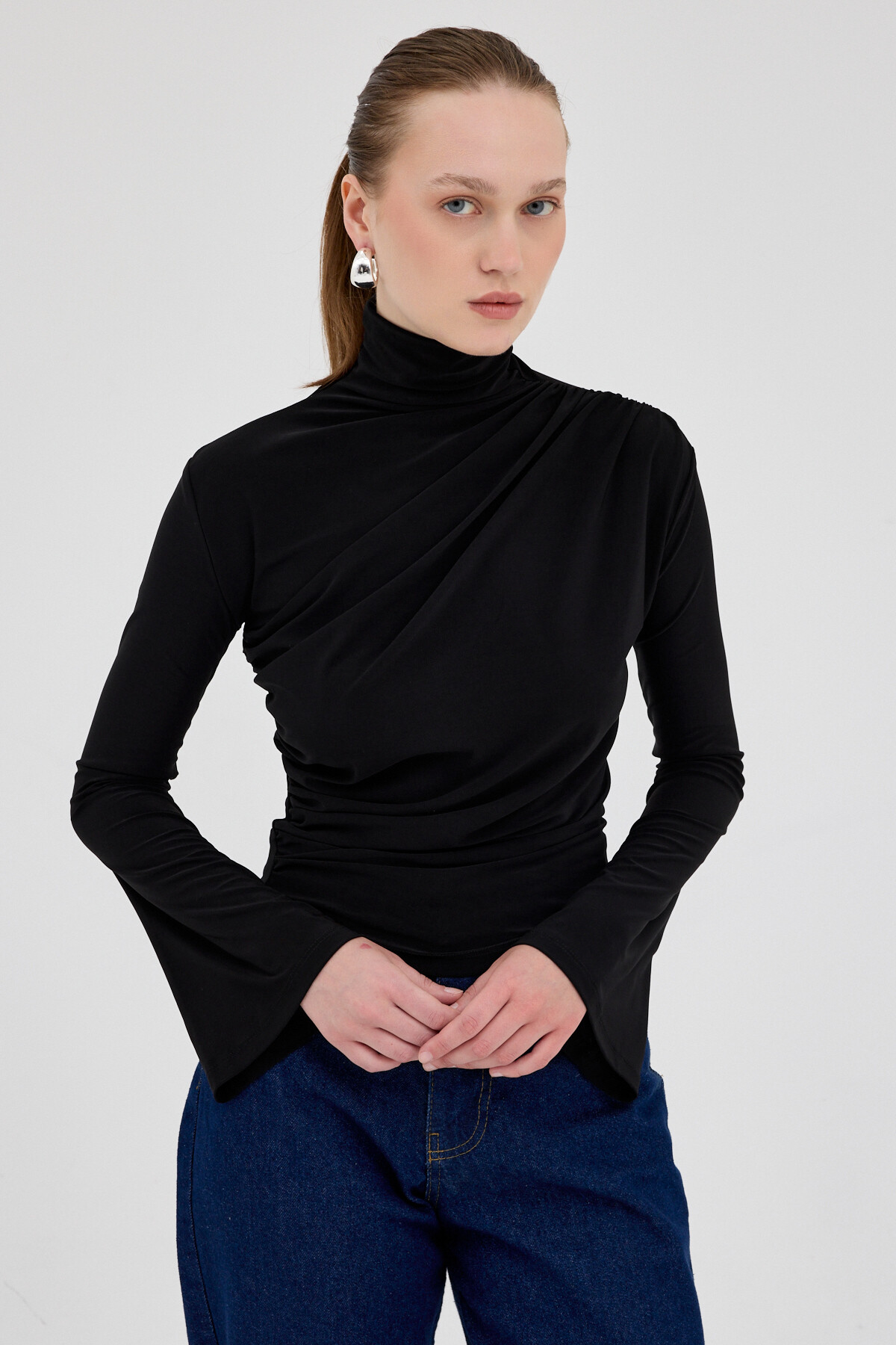 Siyah Balıkçı Yaka Drapeli Bluz 2517 - RAYS