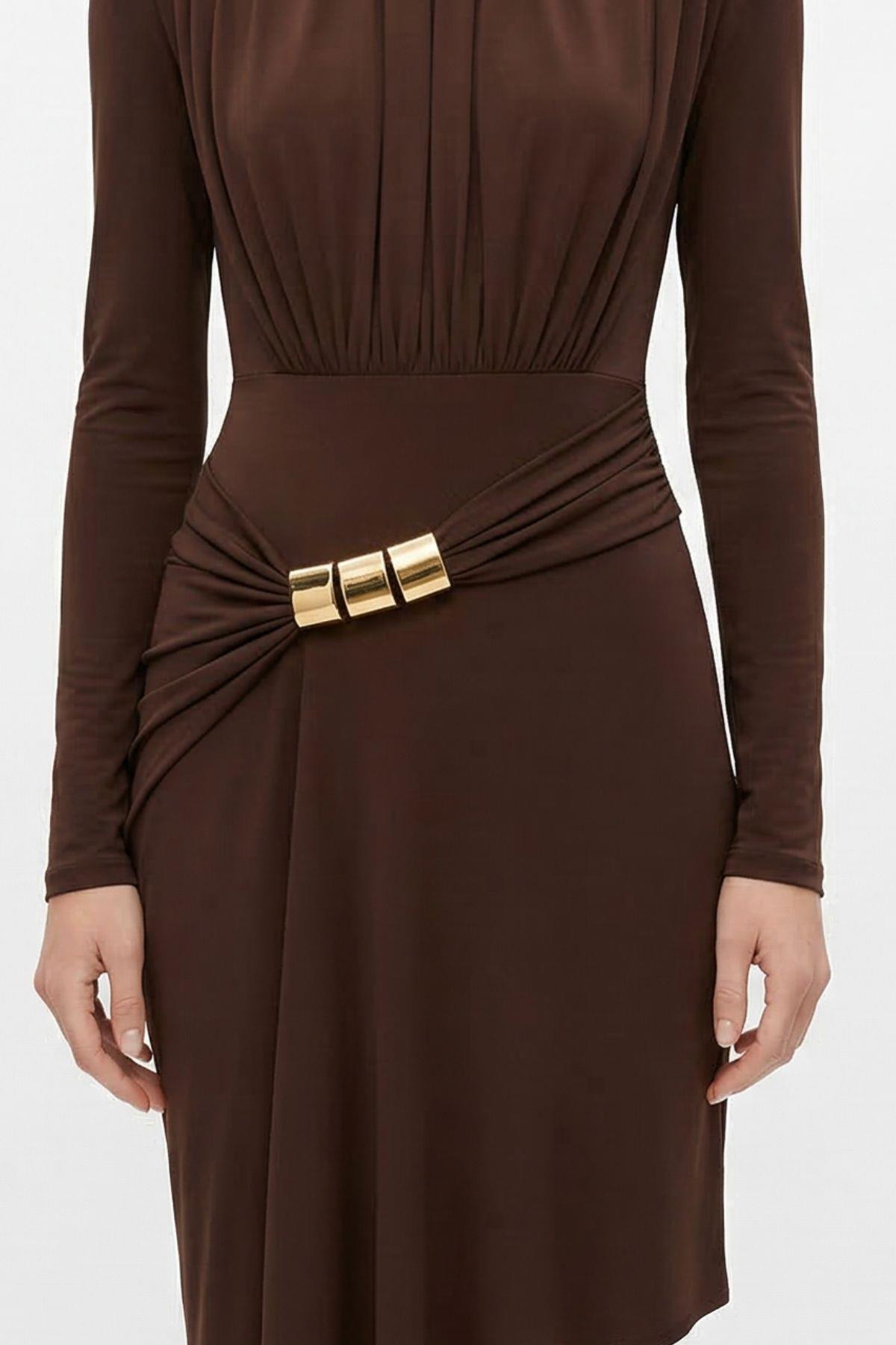 Kahve Vatkalı Omuz Büzgülü Elbise 252681 - RAYS